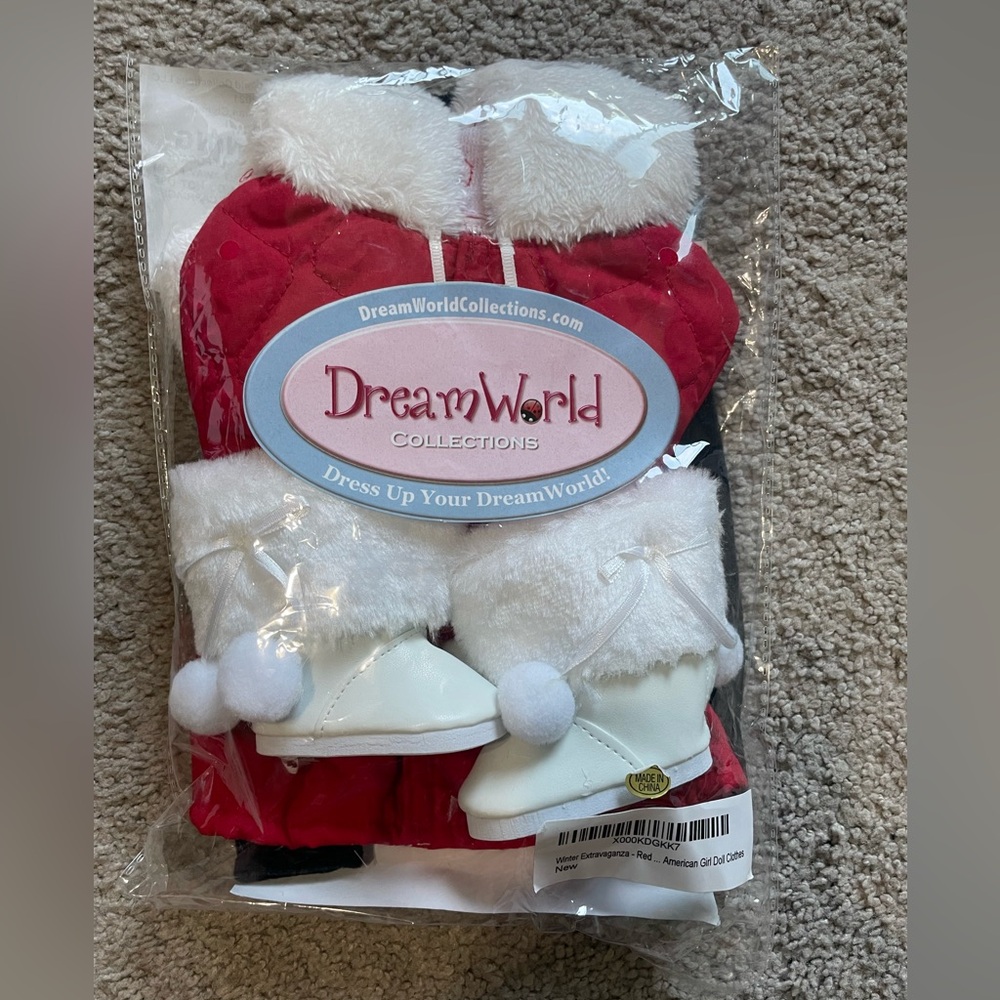 DreamWorld Collections Red Holiday Outfit
